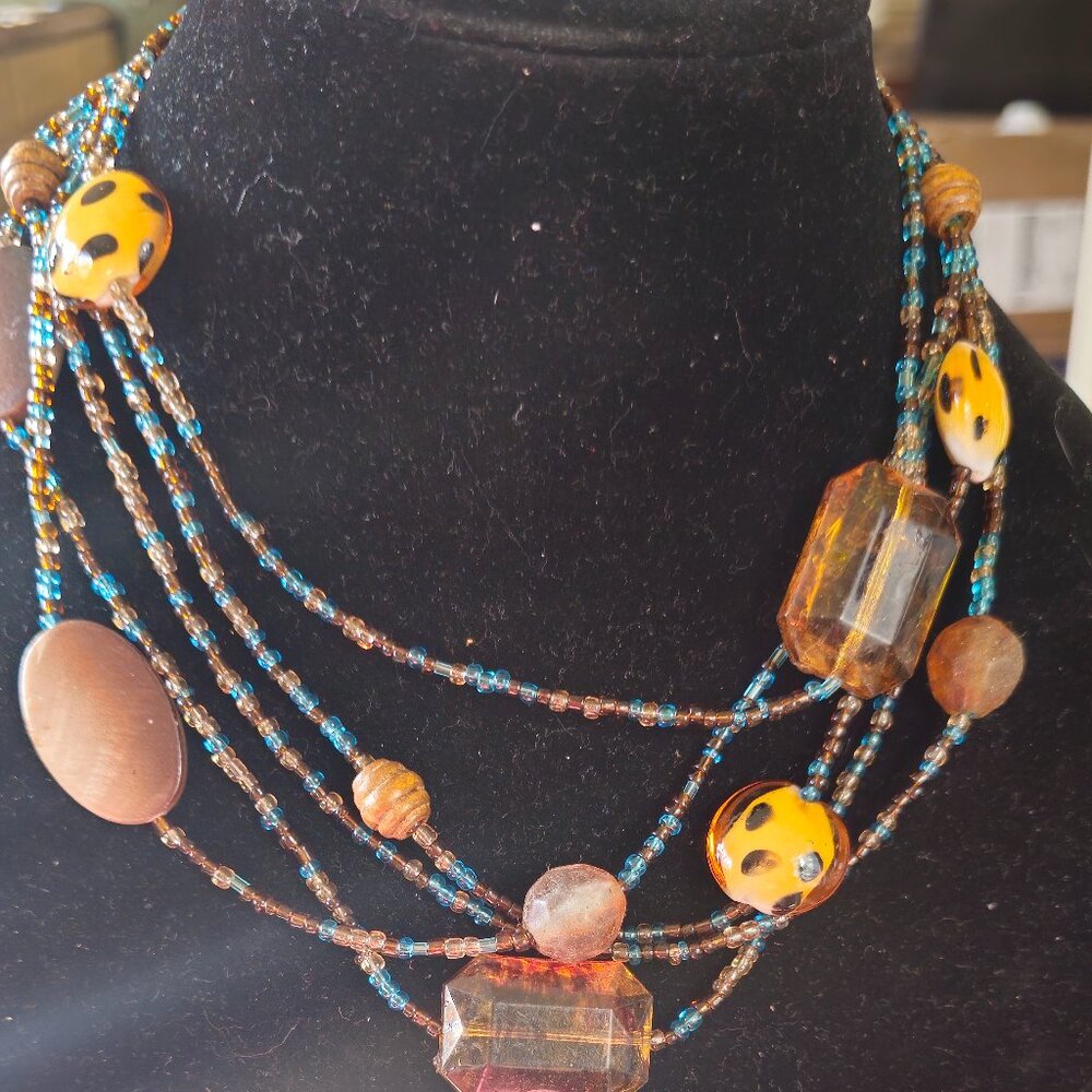 Multilayered Glass Bead Necklace (Pretty Neat)